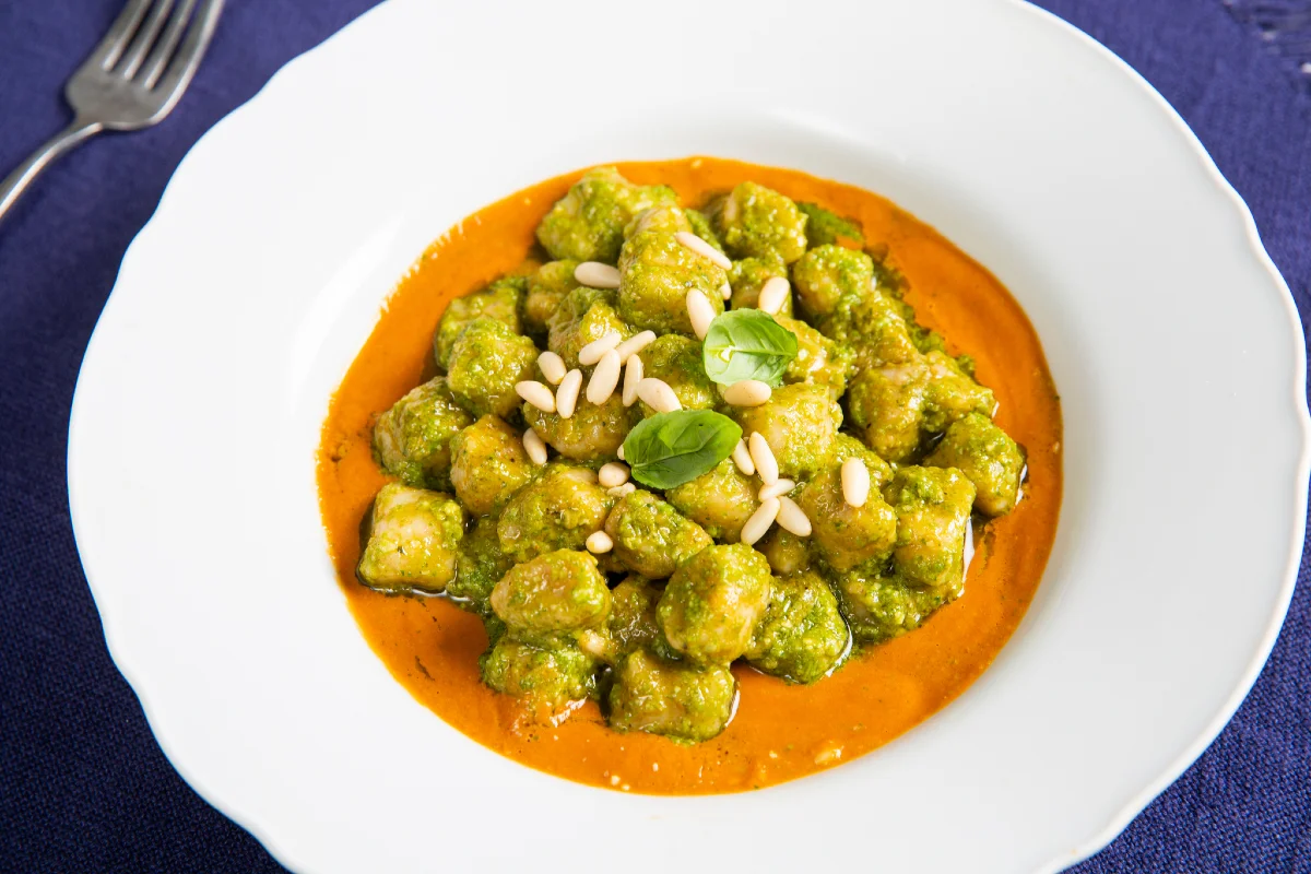 Gnocchetti complets au pesto et aux tomates cerises