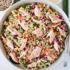 Salat mit Räucherforelle und Edamame