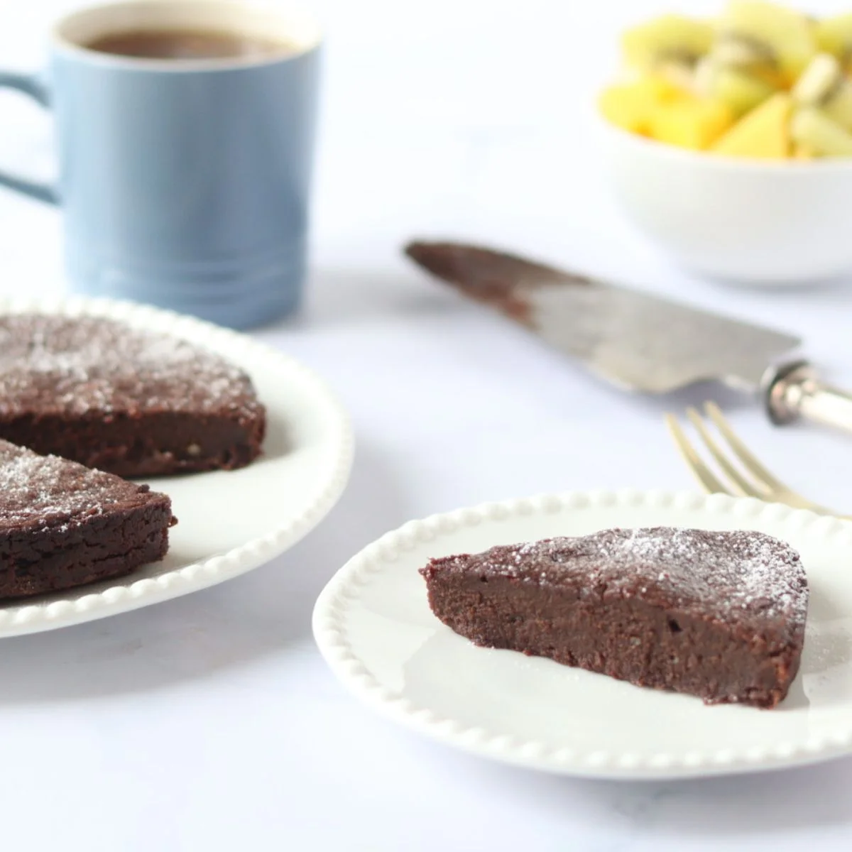 Melting chocolate cake (gluten-free, butter-free)