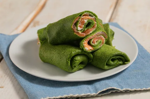 Crêpes agli spinaci con salmone
