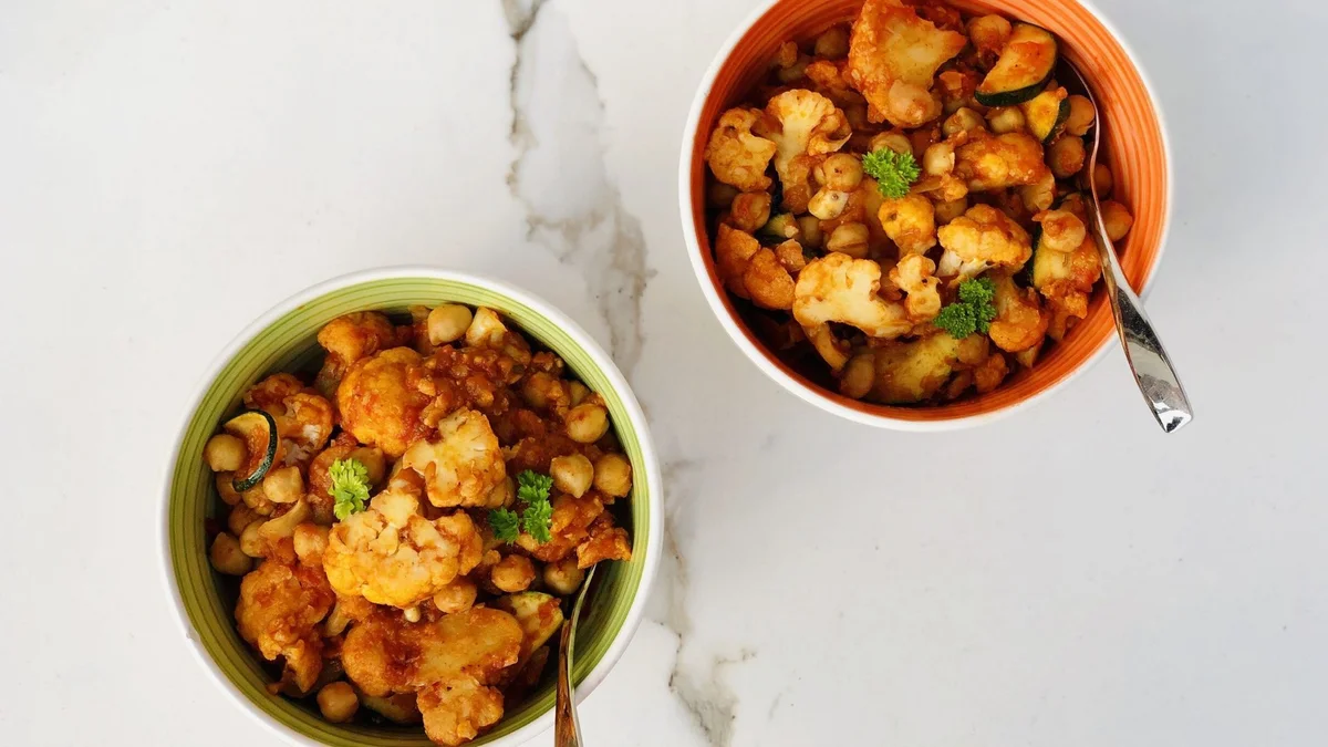 Bol de verduras y garbanzos