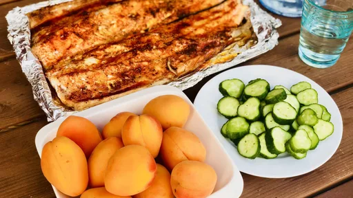 Gebackener Lachs mit Aprikosen