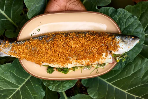 Suya-crusted whole fish