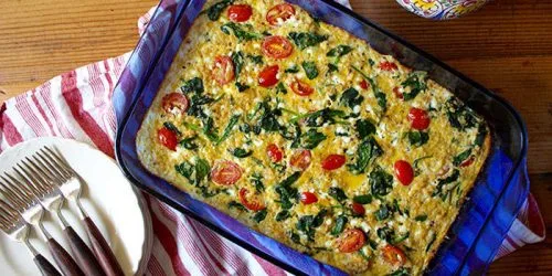 Spinach, Tomato, and Quinoa Breakfast Casserole