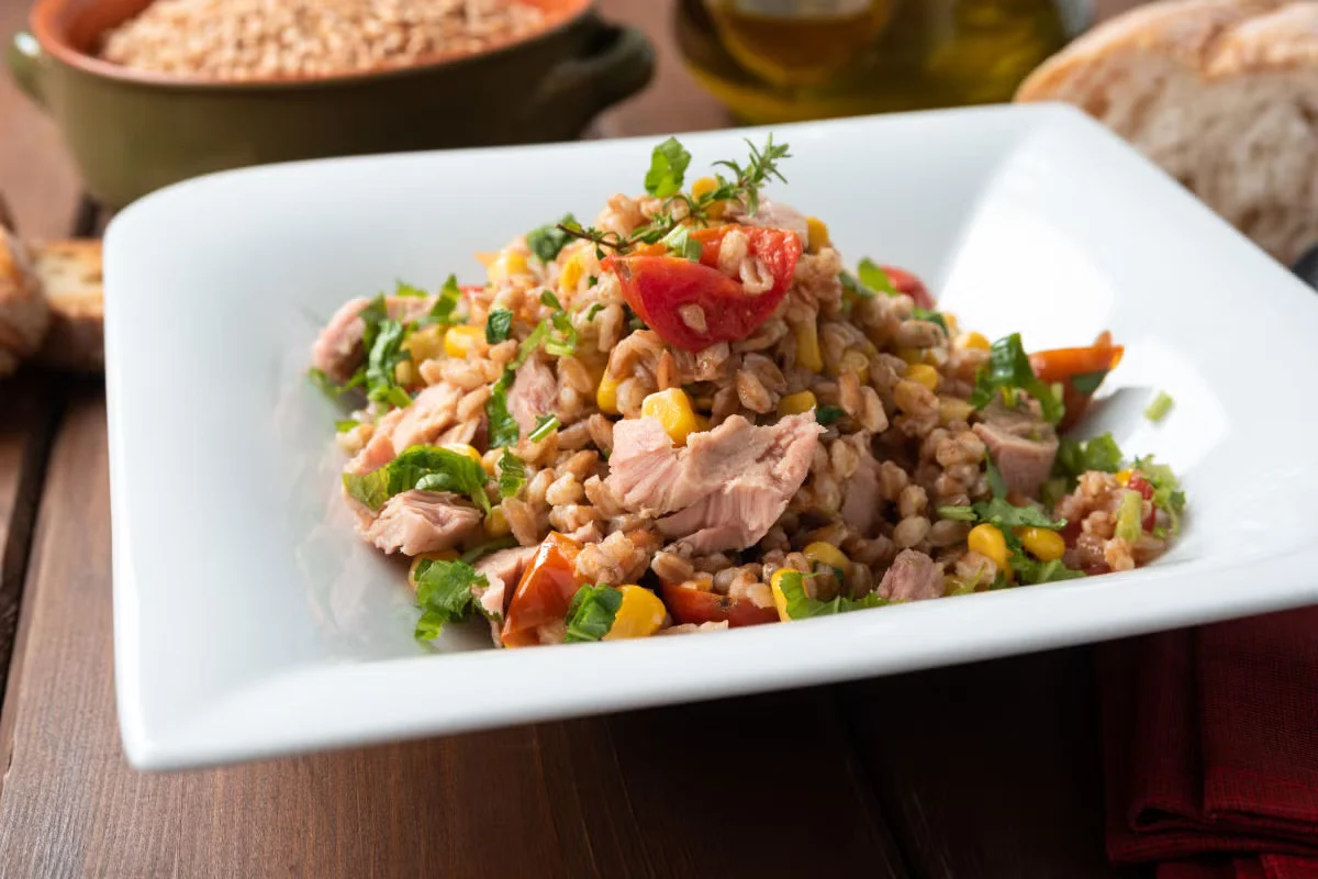 Insalata di farro e tonno