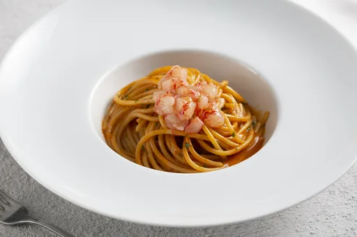 Spaghettoni con gamberi crudi