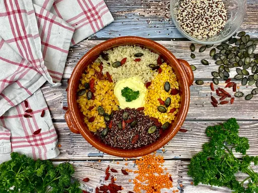 Bol saludable de superalimentos