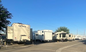 Smoke Tree RV Park campground near Bakersfield, California