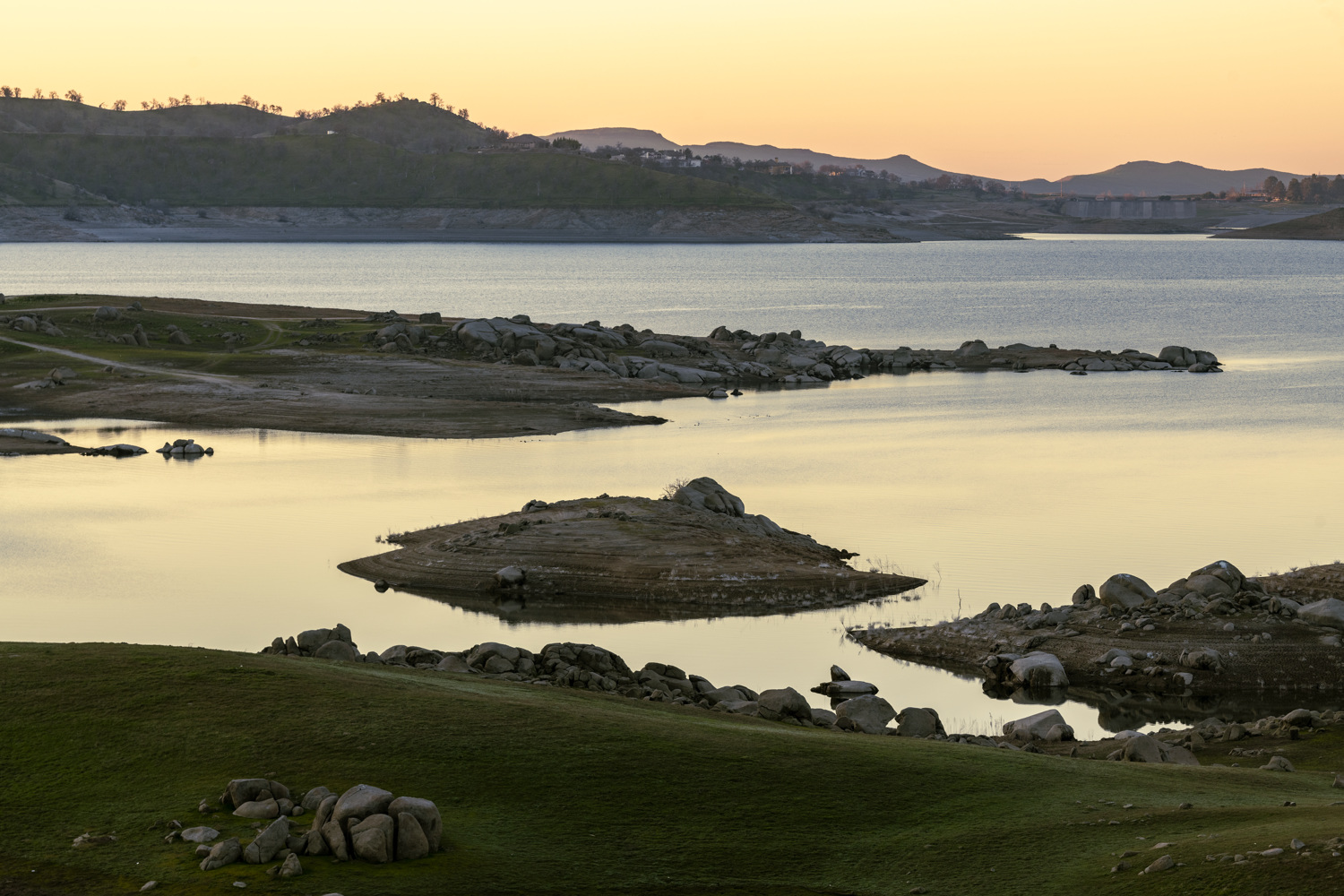 Valley Oak Loop (sites 85-90) campsite photo 4 - Millerton Lake SRA, California