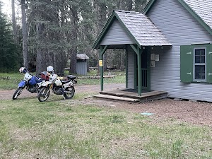 Box Canyon Guard Station Cabin campsite photo 3 - Willamette National Forest, Oregon