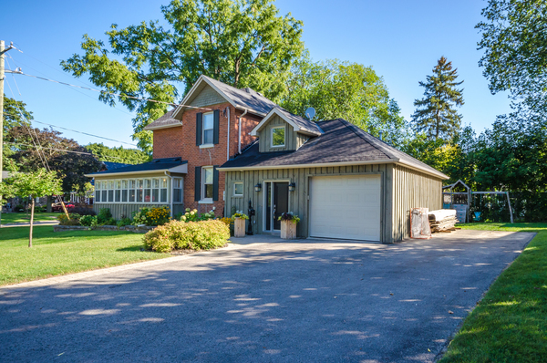 77 PENETANG  St  BARRIE Ontario Canada Sale residential   Sutton Group Incentive Realty Inc.,Brokerage*