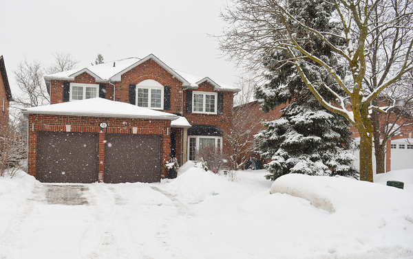 33 Topham Cres  Richmond hill Ontario Canada Sale residential   Reza Talebi Team RE/MAX Realtron Realty Inc. Brokerage