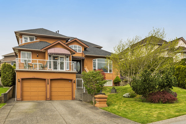 5917 190A St  Surrey British Columbia Canada Sale residential   HomeLife Benchmark Realty Corp.