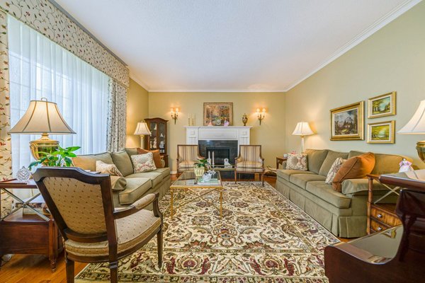 2224 KENNEDY Rd  TORONTO Ontario Canada Sold residential Margaret Joyce BILL JOYCE REAL ESTATE LTD. Brokerage
