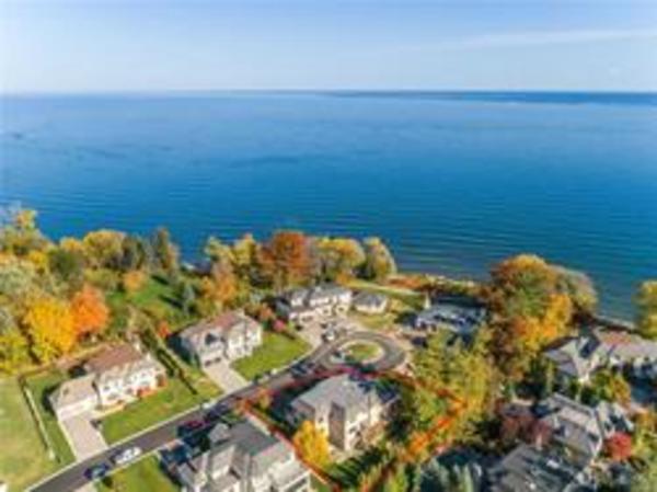 8 Lambert Common Oakvlle Ontario Canada Sale residential MABANI REALTY INC.