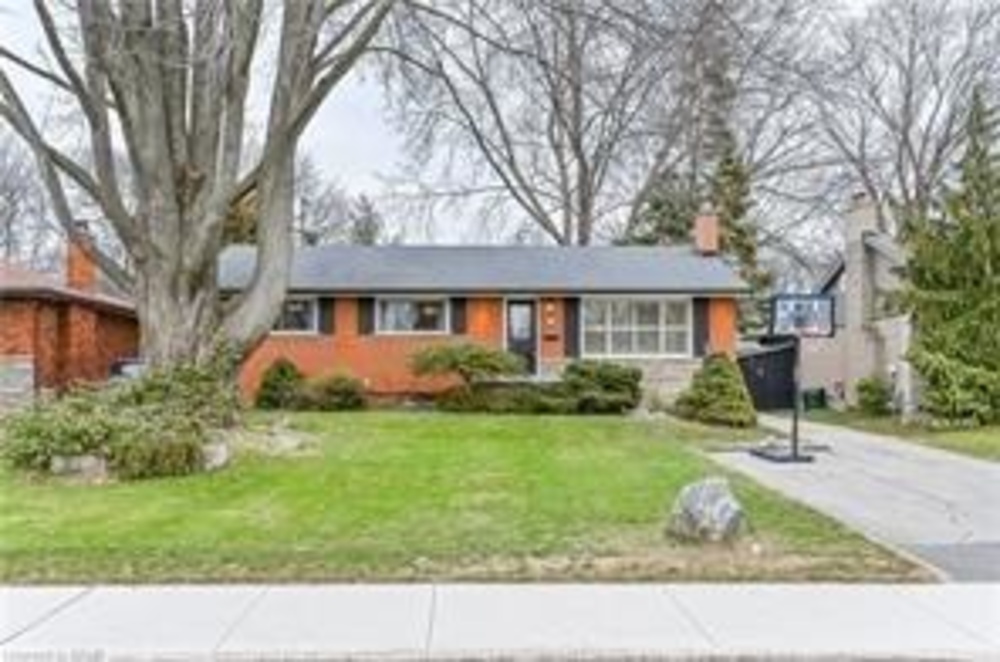 273 Strathcona Dr  Burlington Ontario Canada Sold residential Teresa Pamatat RE/MAX Realty Enterprises Inc., Brokerage*