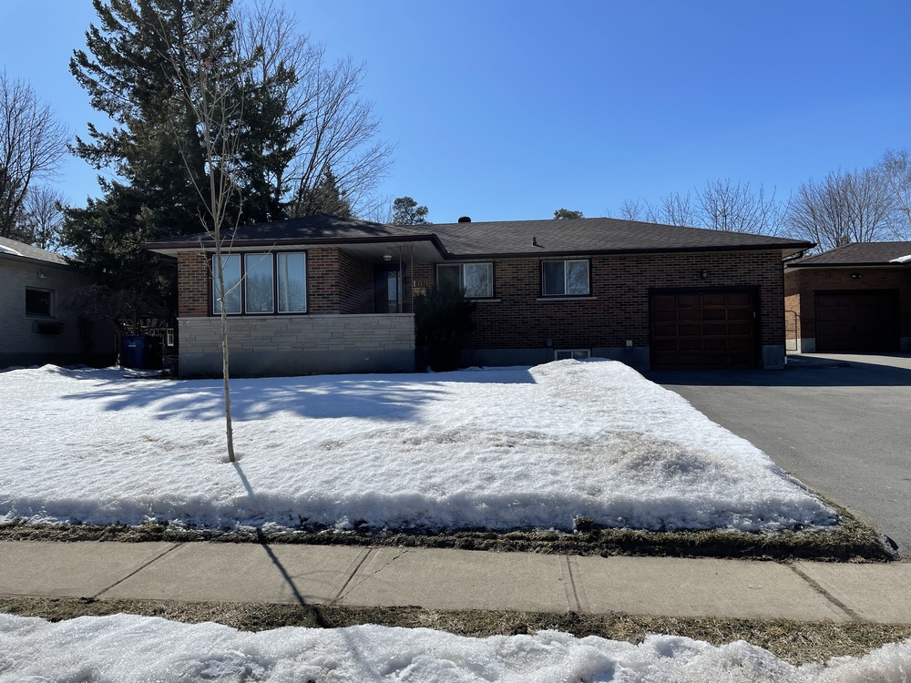 109 Applewood Cres  Guelph Ontario Canada Sale residential Mina Demir One Percent Realty Ltd., Brokerage *