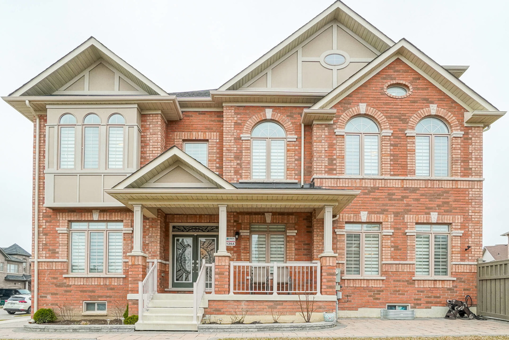209 Kincardine St  Kleinburg Ontario Canada Sale residential BASHIR & NADIA  AHMED RE/MAX Millennium Real Estate, Brokerage*