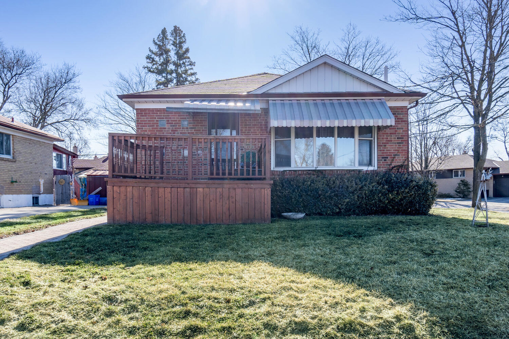 37 Windsor Dr Georgetown Ontario Canada Sold residential Monica Keess Royal LePage Meadowtowne Realty Inc., Brokerage