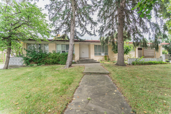 29 Dempsey Cres  Toronto Ontario Canada Sold residential Izabela Jaskiewicz RE/MAX Realtron Realty Inc., Brokerage*