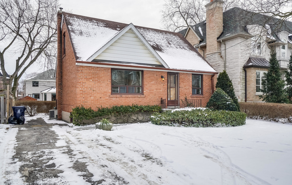 303 Parkview Ave  Toronto Ontario Canada Sold residential Izabela Jaskiewicz RE/MAX Realtron Realty Inc., Brokerage*