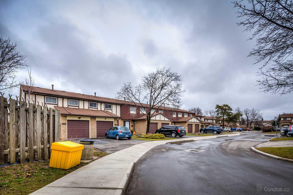 17 - 300 Rexford Dr  Hamilton Ontario Canada Sold residential   MABANI REALTY INC.