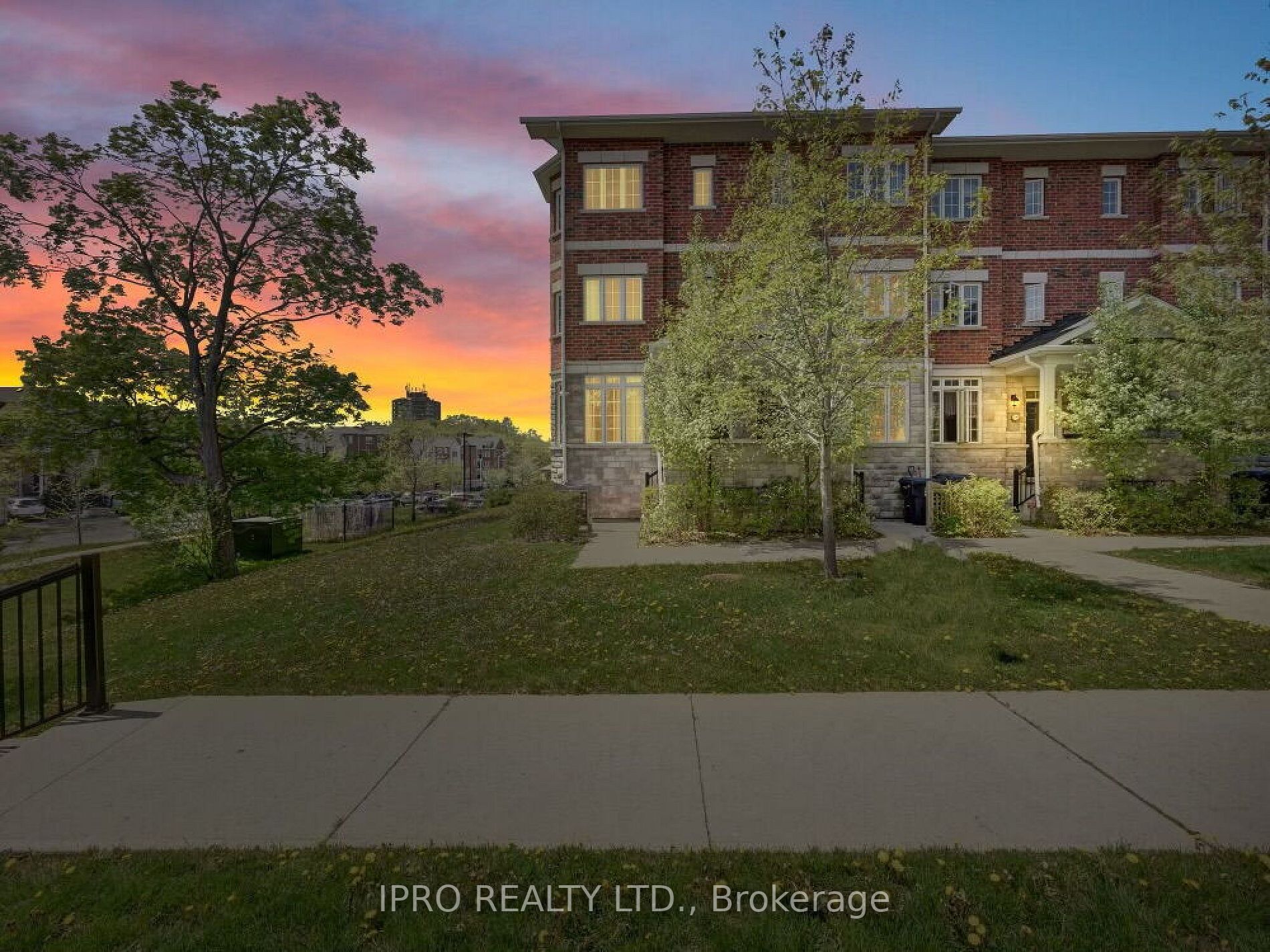 13 - 80 Bell Estate Rd Toronto Ontario  Sold residential Heather Mackenzie Skybound Realty, Brokerage 