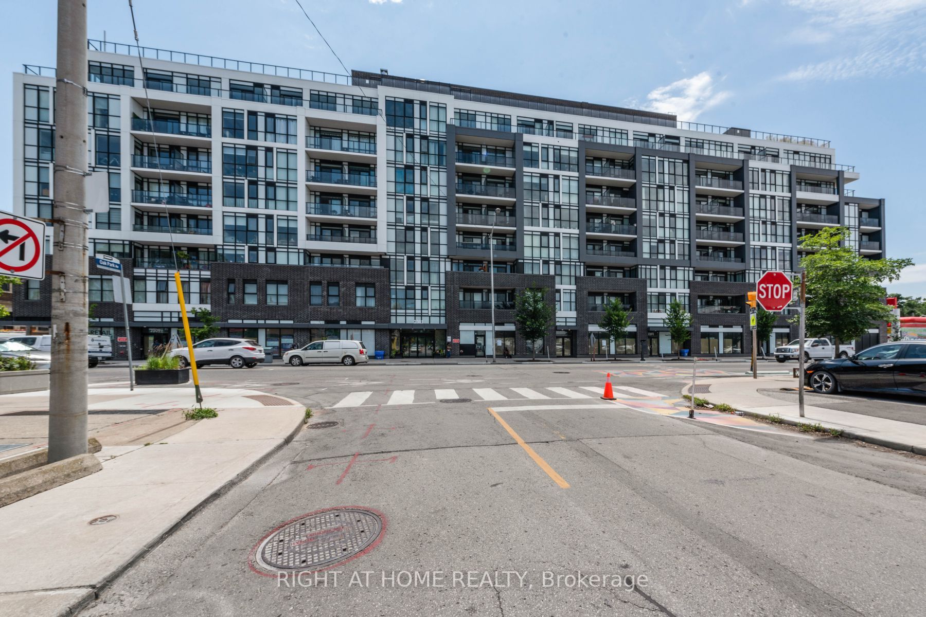 306 - 2301 Danforth Ave Toronto Ontario  Sold residential INNA BALANDINA Right at Home Realty, Brokerage*