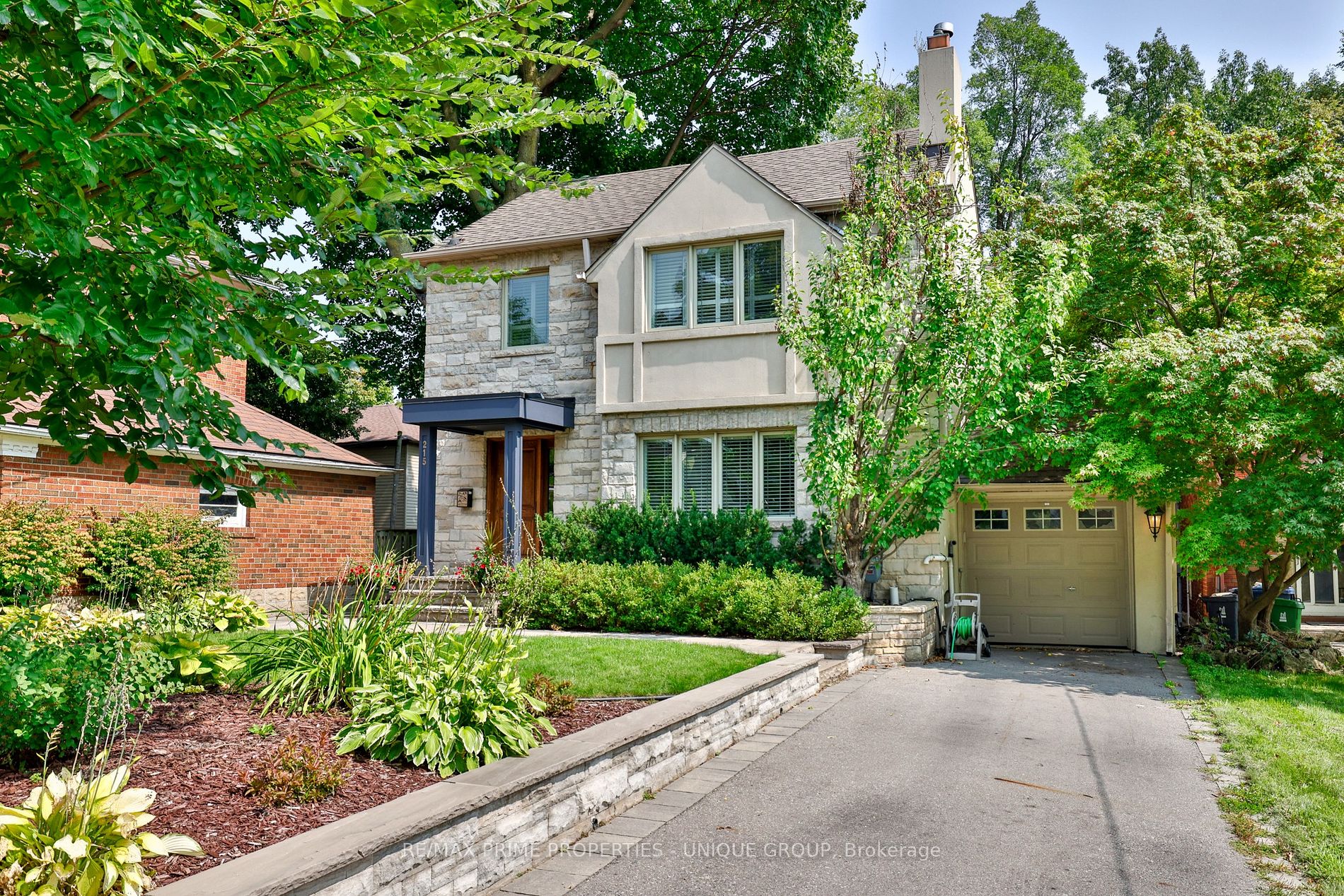 215 Hanna Rd Toronto Ontario  Sold residential Ryan De Castro RE/MAX PRIME PROPERTIES - UNIQUE GROUP*