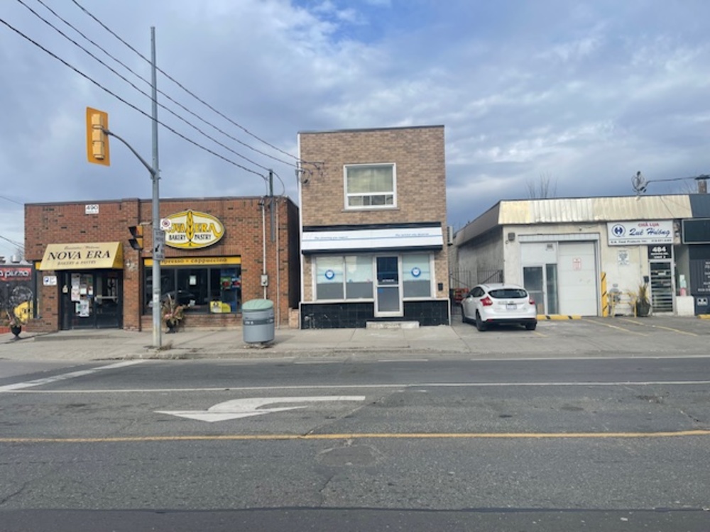 Store - 486 Rogers Rd  Toronto Ontario Canada Leased commercial John Chinembiri SKYBOUND REALTY, BROKERAGE*