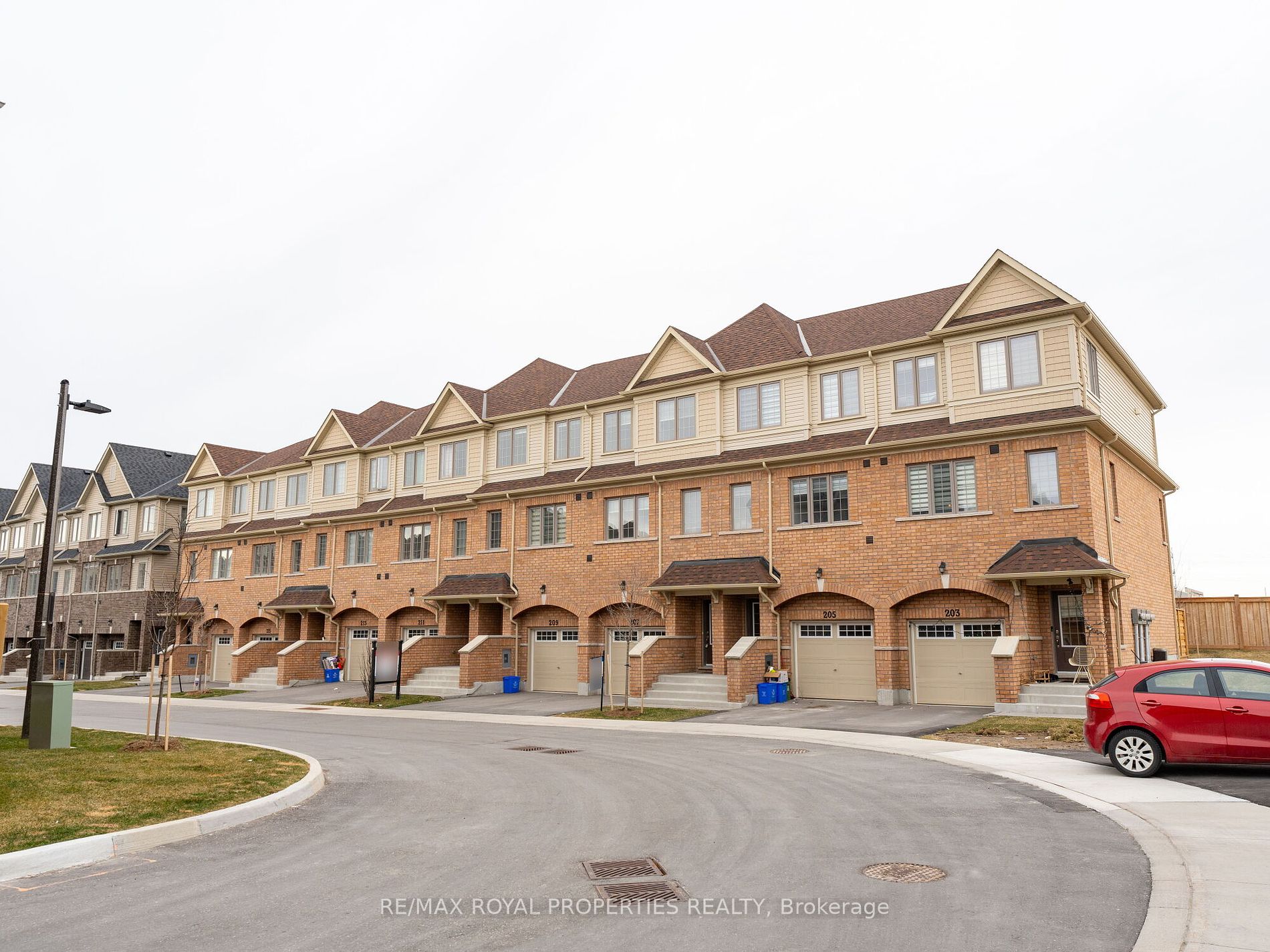 44 - 209 Danzatore Path Oshawa Ontario  Rented residential Thurairajah RAMESH RE/MAX Royal Properties Realty Ltd., Brokerage