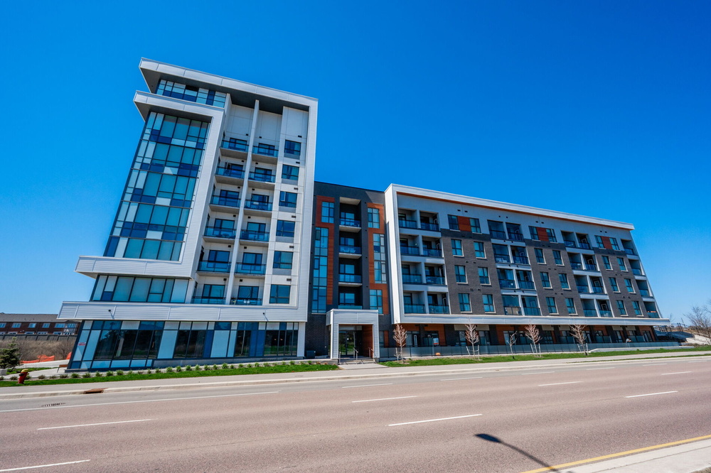 610 - 95 Dundas St W Oakville Ontario Canada Sale residential Dariusz Gudaniec Sutton Group Realty Systems Inc, Brokerage *
