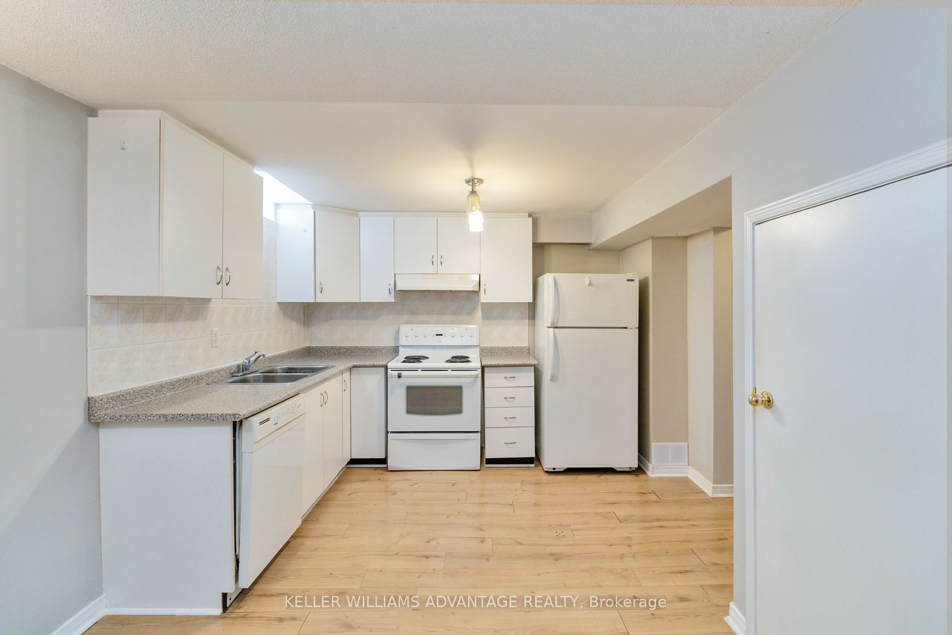 Lower - 6096 Farmstead Lane Mississauga Ontario Canada Rented residential DAVID OLUSEYE RE/MAX Metropolis Realty Brokerage*