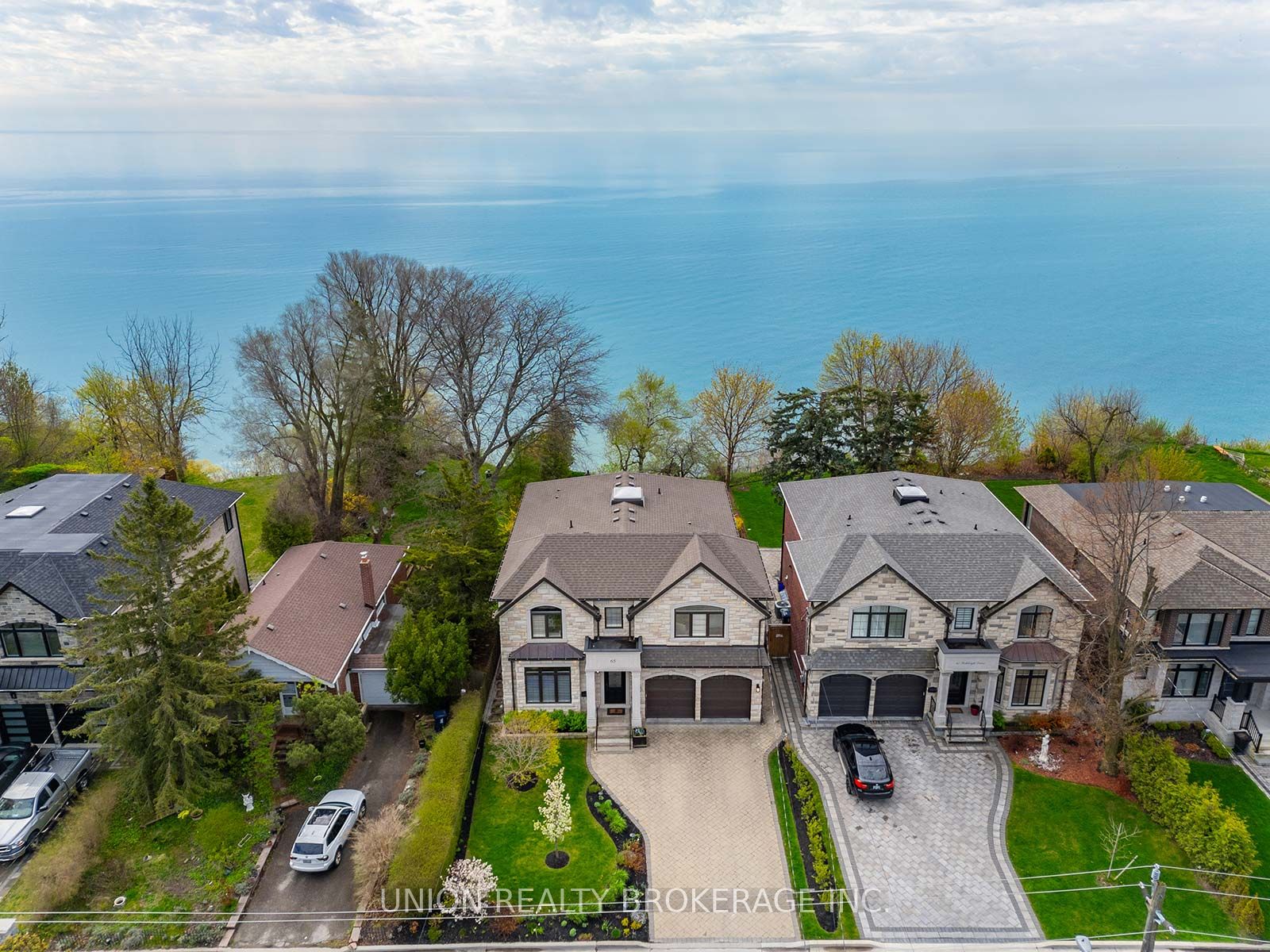 65 Fishleigh Dr Toronto Ontario Canada Sold residential Heather Mackenzie Skybound Realty, Brokerage 