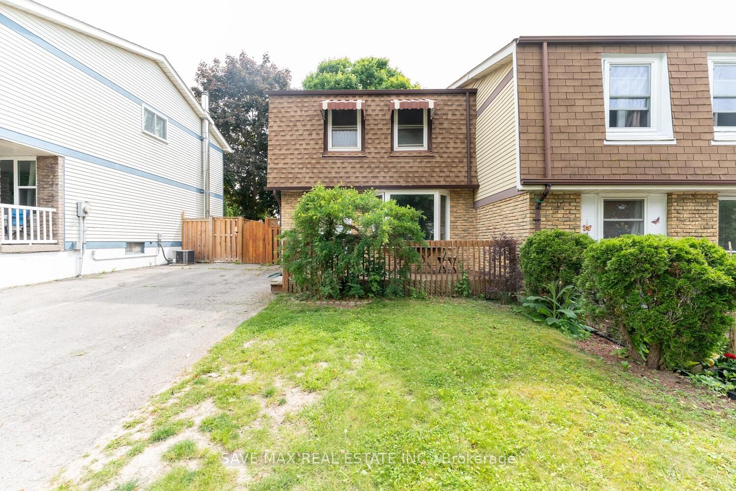 537 Lancelot Cres Oshawa Ontario  Sold residential   Save Max Real Estate Inc.
