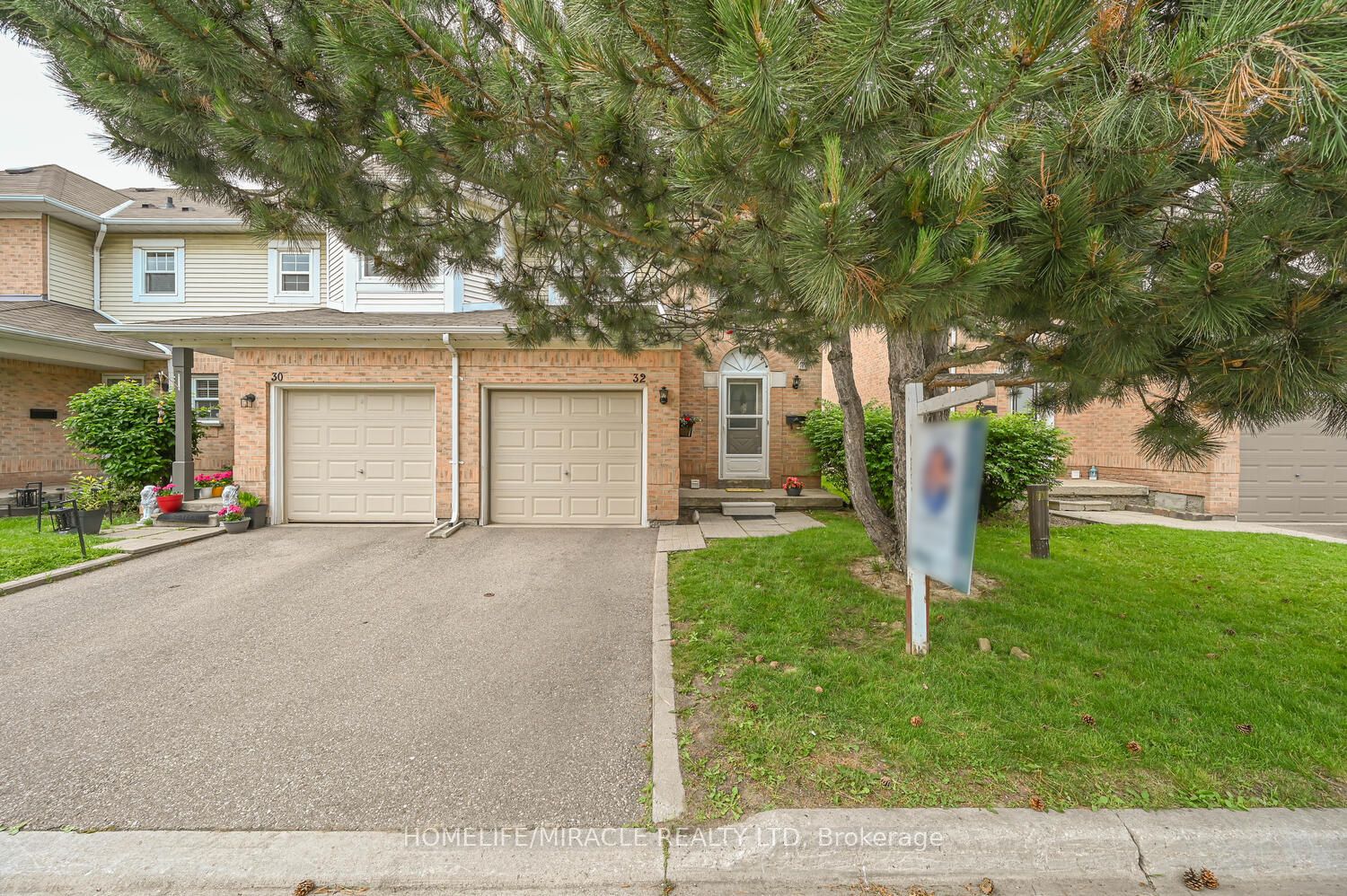 16 - 32 Wickstead Crt Brampton Ontario  Sold residential Home Gurus HomeLife/Miracle Realty Ltd, Brokerage *