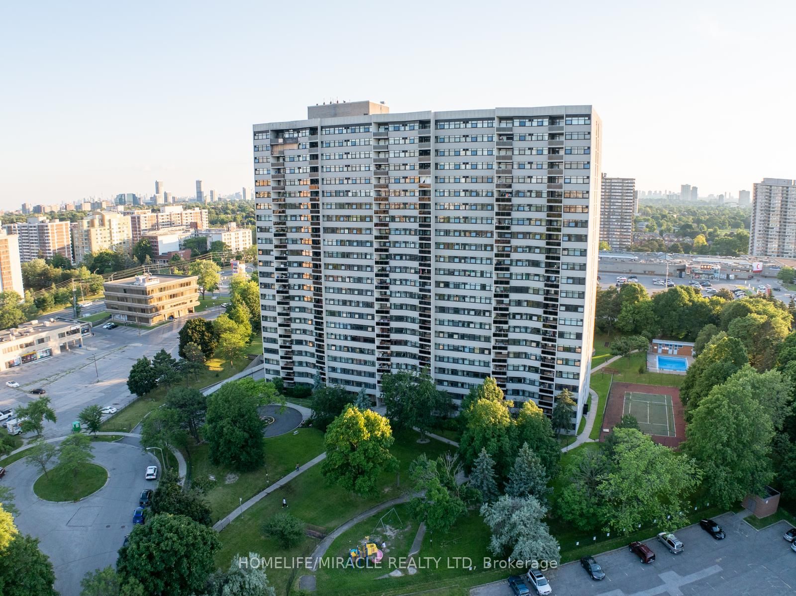 911 - 100 Echo Pt Toronto Ontario  Sold residential Maunil Shah HomeLife/Miracle Realty Ltd, Brokerage *