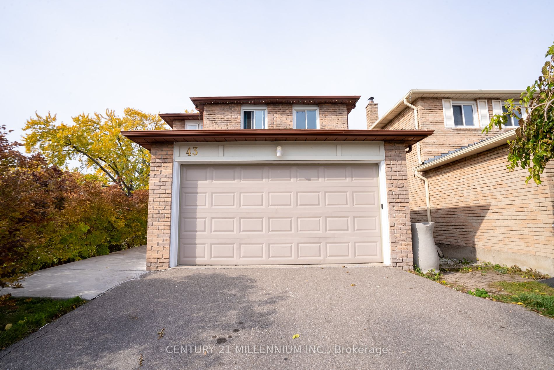 43 Dafoe Cres Brampton Ontario Canada Sold residential Calvin Douglas CENTURY 21 MILLENNIUM INC.