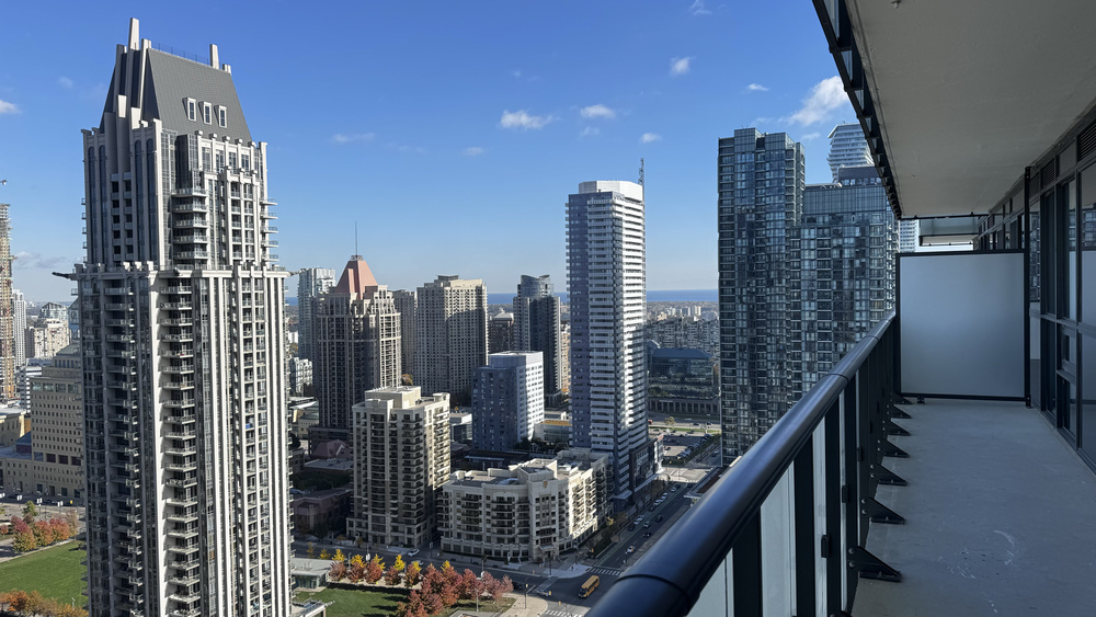 2904 - 4130 Parkside Village Dr  Mississauga Ontario Canada Rent residential Rajan Sethi RE/MAX Real Estate Centre Inc., Brokerage *