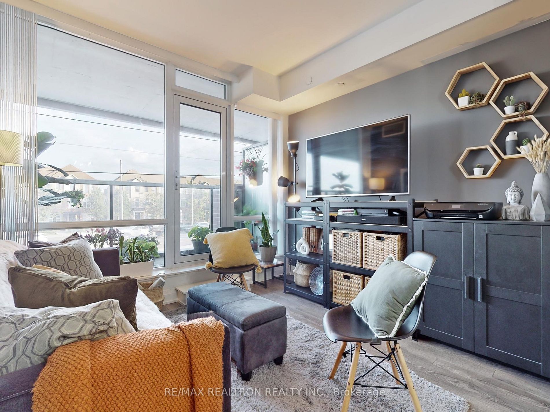 227 - 4800 Highway 7 Rd Vaughan Ontario Canada Sold residential Leon Klaiman RE/MAX Realtron Realty Inc., Brokerage*