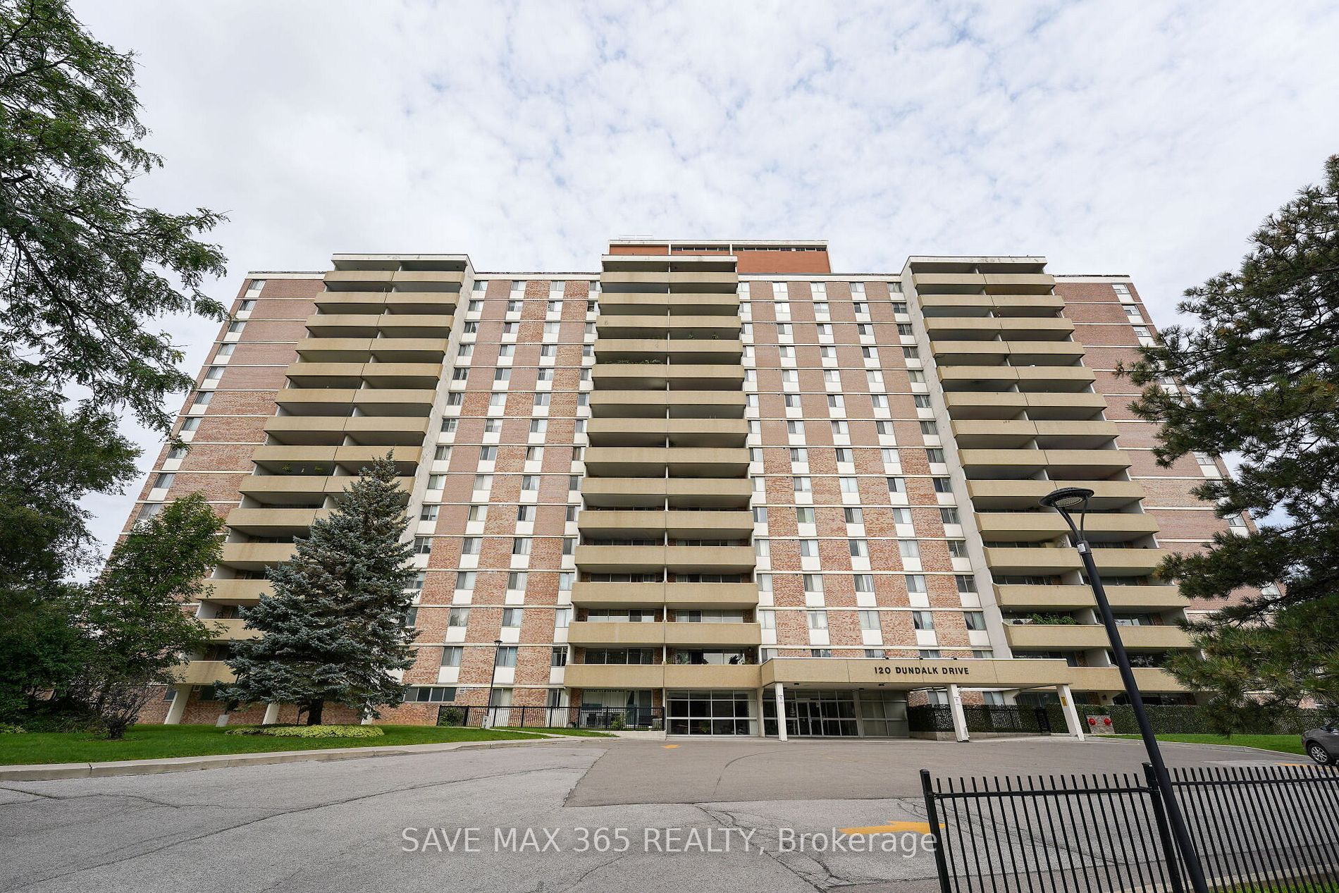 312 - 120 Dundalk Dr Toronto Ontario Canada Sold residential   SAVE MAX 365 REALTY, BROKERAGE*