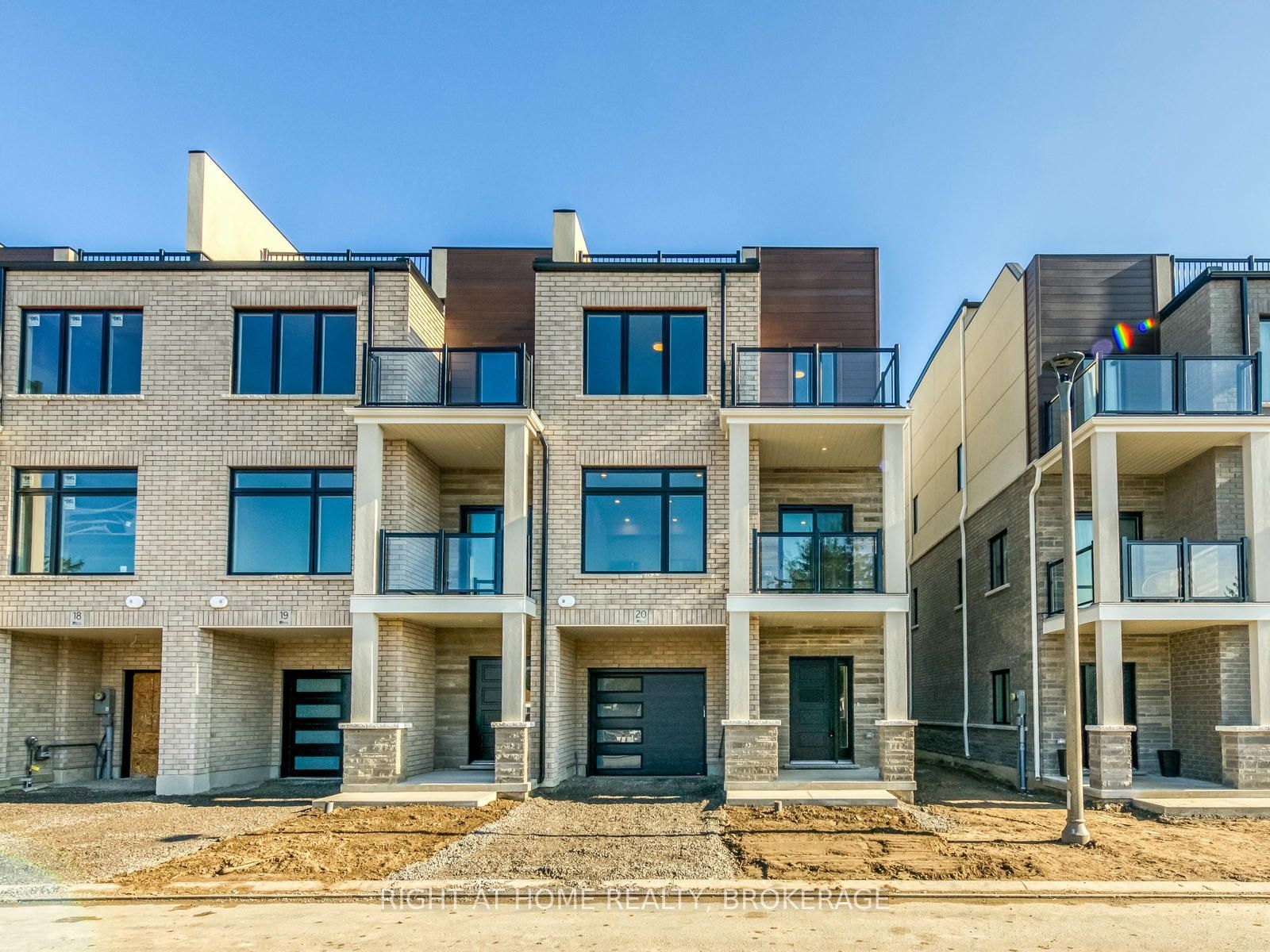 20 Fernridge Common St. Catharines Ontario Canada Rented residential INNA BALANDINA Right at Home Realty, Brokerage*