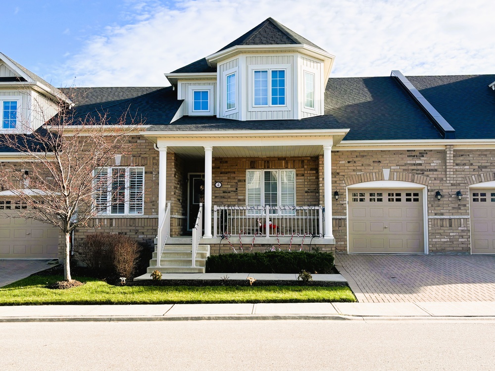 4 Alamode Rd.   Brampton Ontario Canada Sale residential Bev MacLean RE/MAX Real Estate Centre Inc., Brokerage*