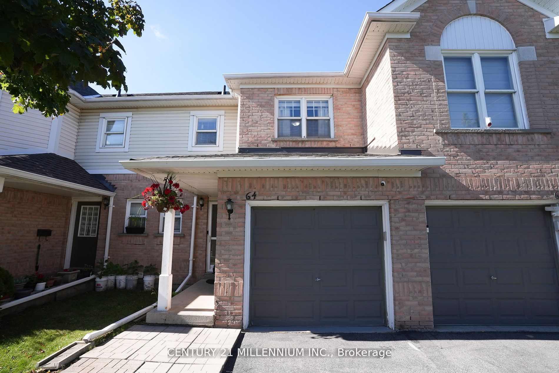 37 - 64 Brisbane Crt Brampton Ontario Canada Sold residential Calvin Douglas CENTURY 21 MILLENNIUM INC.
