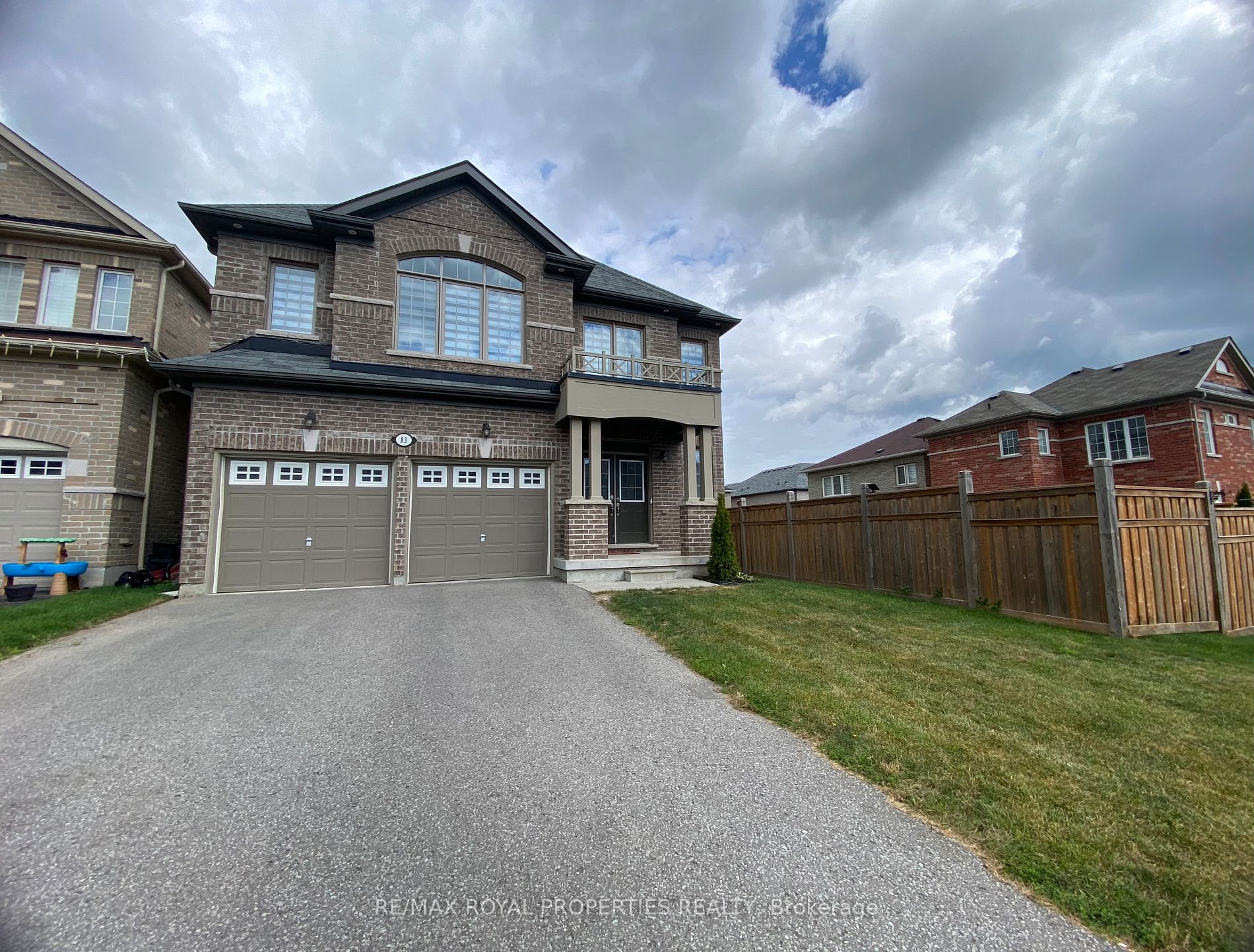 83 Whitehand Dr Clarington Ontario Canada Sold residential Thurairajah RAMESH RE/MAX Royal Properties Realty Ltd., Brokerage