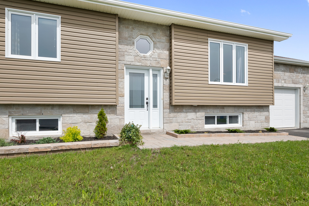 210 Roxanne  St  Clarence Creek Ontario Canada Sold residential Anna Stanke RE/MAX Hallmark Realty Group, Brokerage*