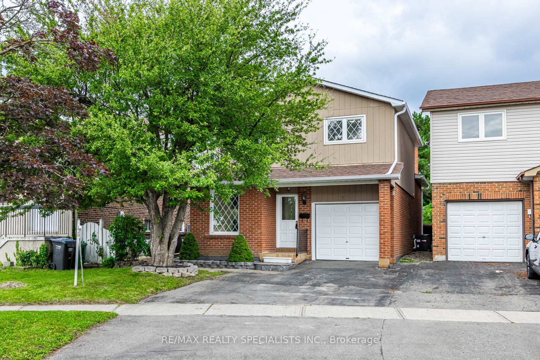 30 Winterfold Dr Brampton Ontario Canada Sold residential John Waller RE/MAX Realty Specialists Inc., Brokerage *