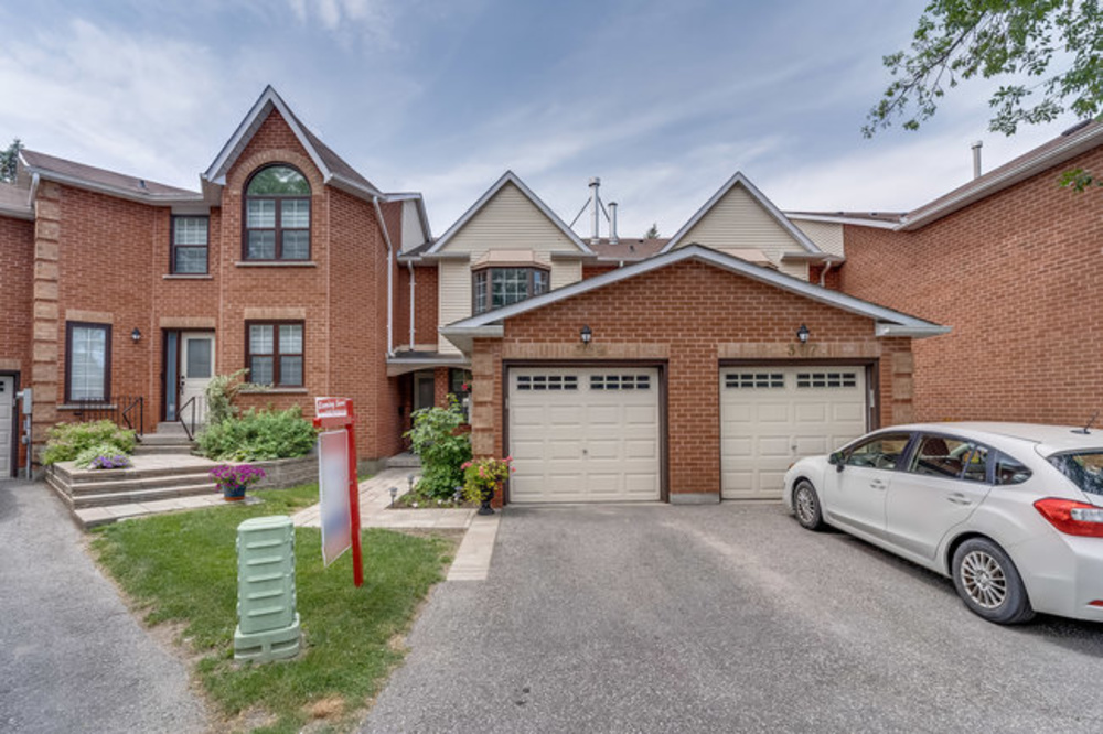 309 Wilkes Crt  Aurora Ontario Canada Sold residential Maria Mitchell RE/MAX Realtron Realty, Inc. Brokerage*