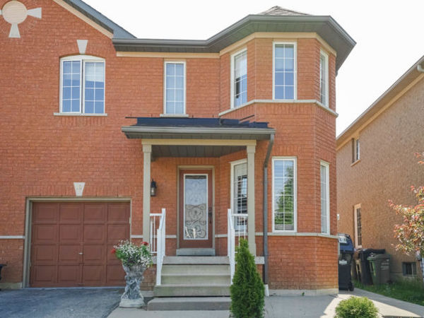 28 Flatlands Way   Brampton Ontario Canada Sold residential Mary Barone ROYALTY PLUS REALTY CORP., Brokerage*