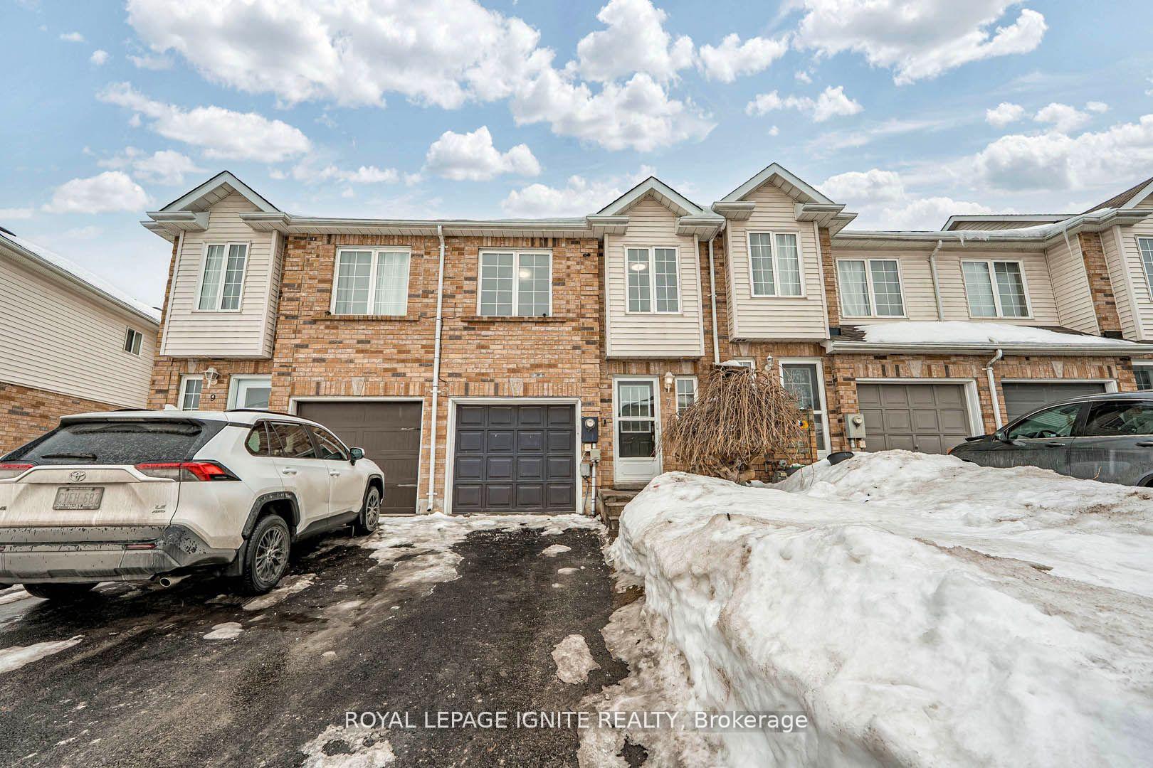 7 Natale Court Bradford West Gwillimbury Ontario Canada Sold residential Robert De Maria Re/Max Noblecorp Real Estate, Brokerge*